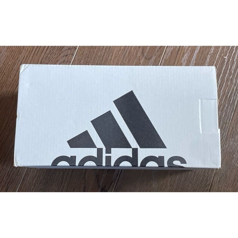 Adidas empty‎ shoe box